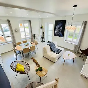  Hébergement de vacances La Maison L'oiseau Bleu France
